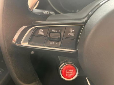 Alfa Romeo Giulia 2.9 T V6 AT8 Quadrifoglio (11)