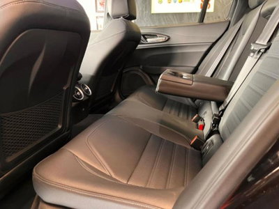 Alfa Romeo Giulia 2.9 T V6 AT8 Quadrifoglio (13)