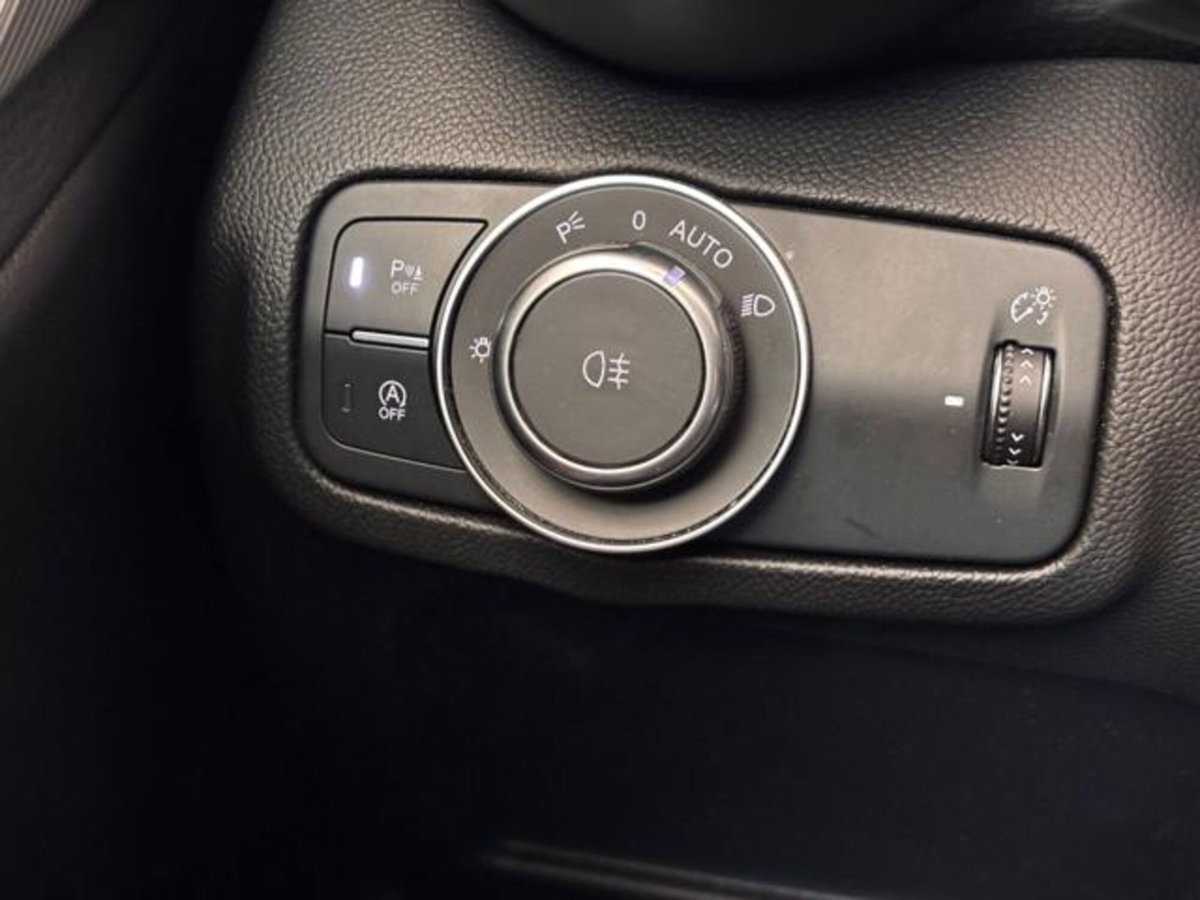 Alfa Romeo Giulia 2.0 Turbo 280 CV AT8 AWD Q4 Veloce (19)