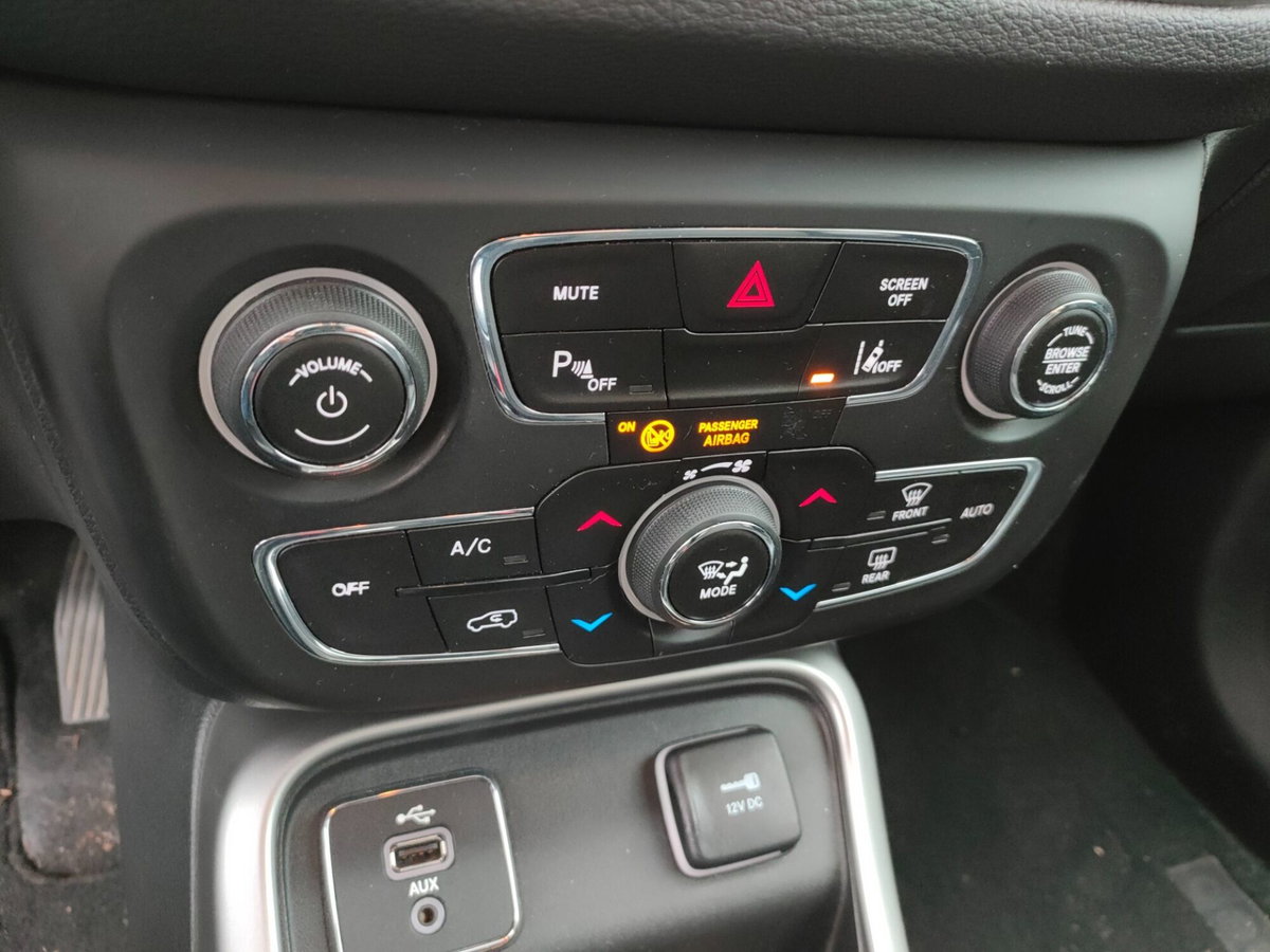 Jeep Compass 1.6 Multijet II 2WD Longitude (13)