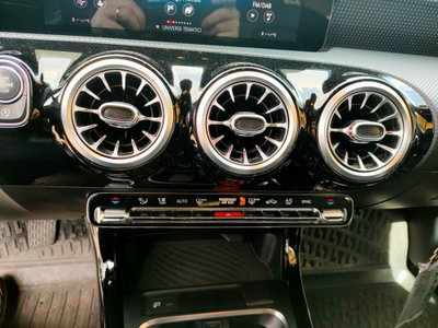 Mercedes-Benz Classe A 200 Sport (14)