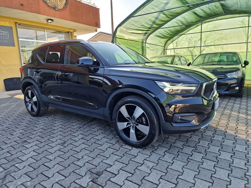 Volvo XC40 T2 Geartronic Momentum Pro