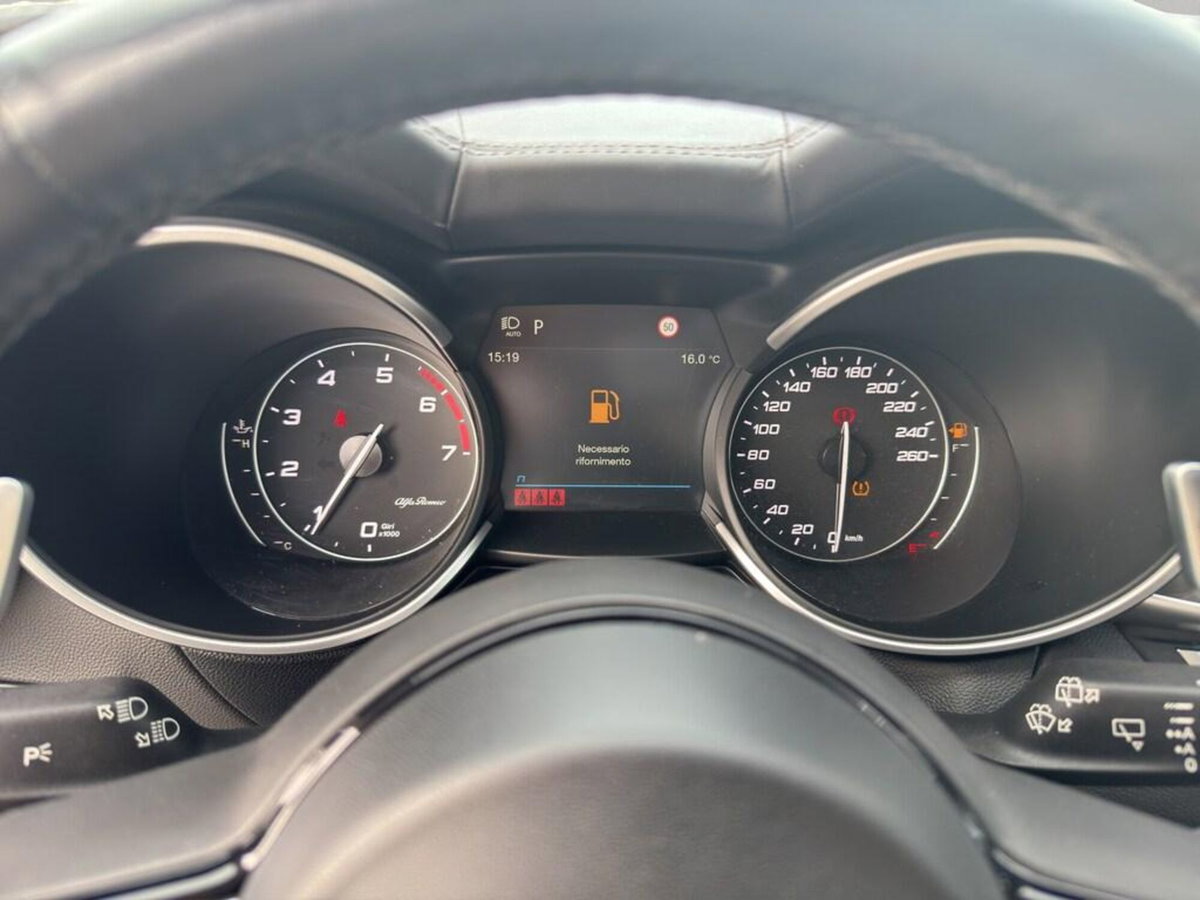 Alfa Romeo Stelvio Stelvio 2.0 Turbo 280 CV AT8 Q4 Ti (11)