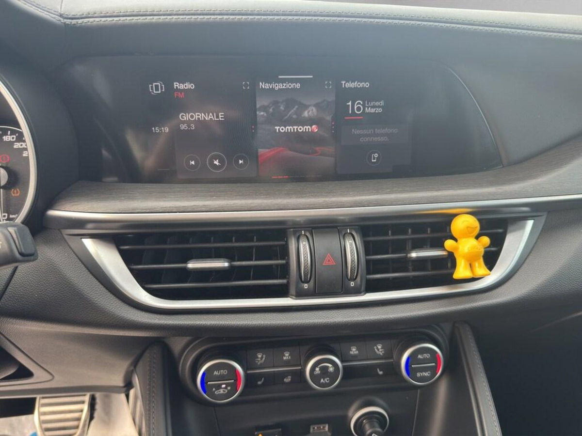 Alfa Romeo Stelvio Stelvio 2.0 Turbo 280 CV AT8 Q4 Ti (12)
