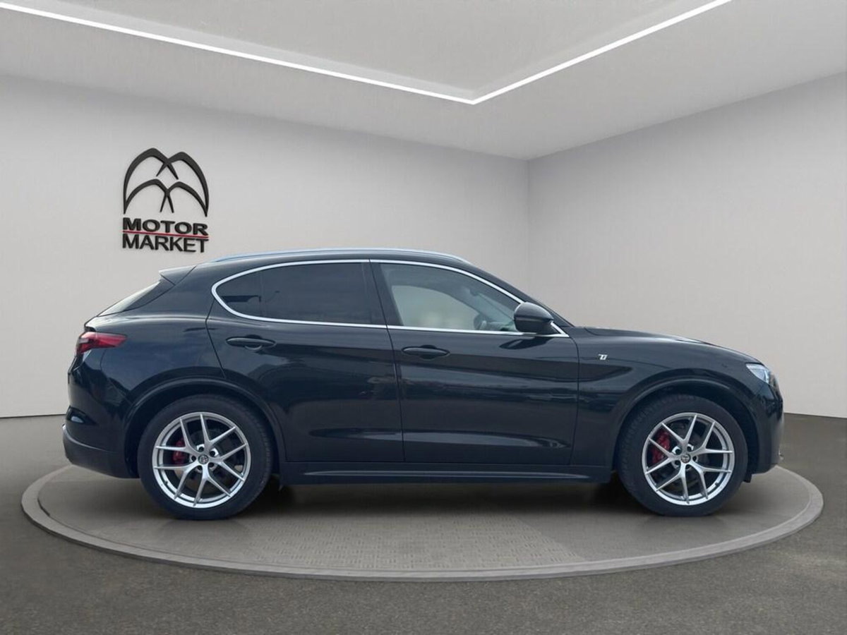 Alfa Romeo Stelvio Stelvio 2.0 Turbo 280 CV AT8 Q4 Ti (4)