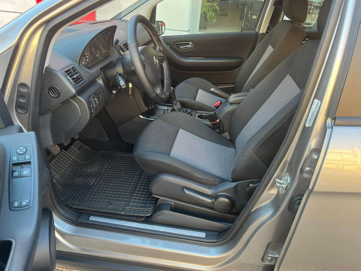 Mercedes-Benz Classe A 180 CDI Classic (9)
