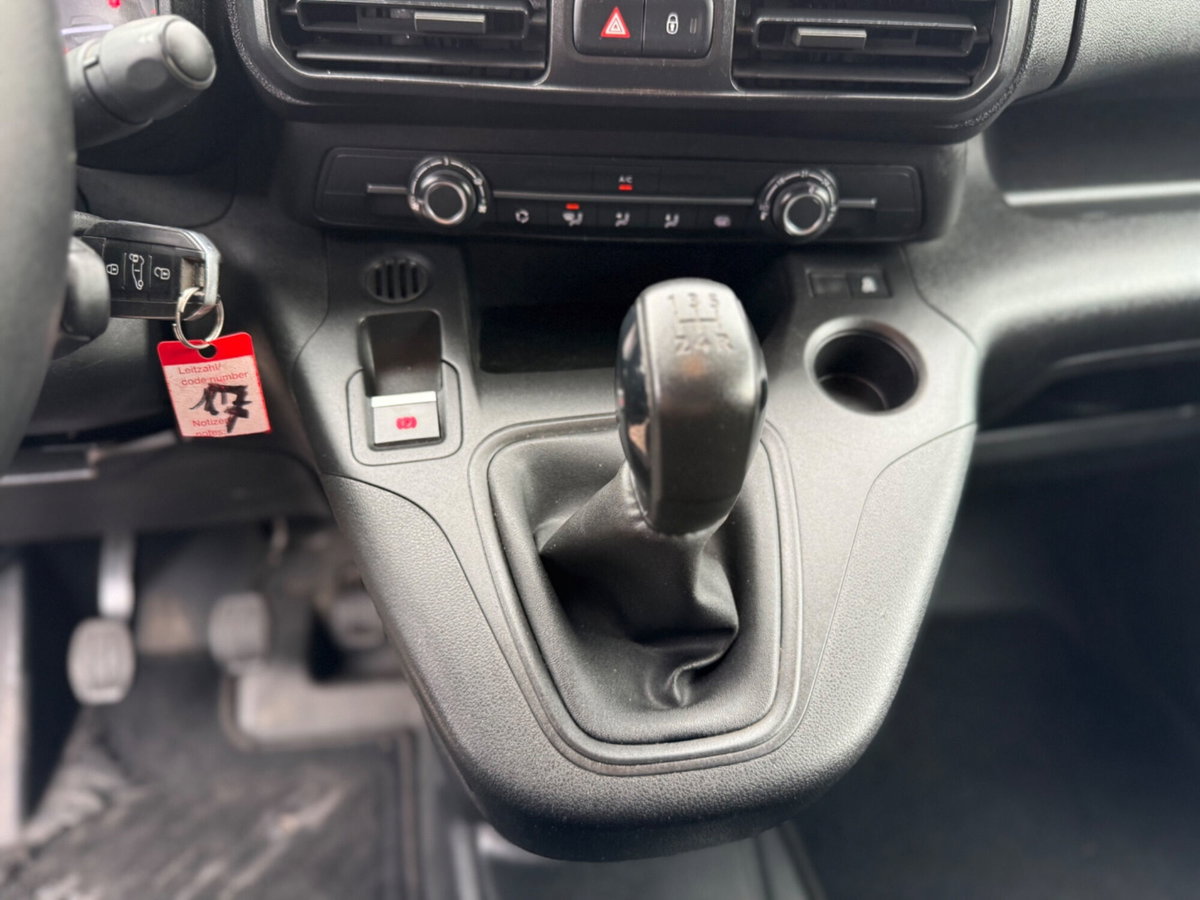 Citroen Berlingo Furgone BlueHDi 100 Van M Club (12)