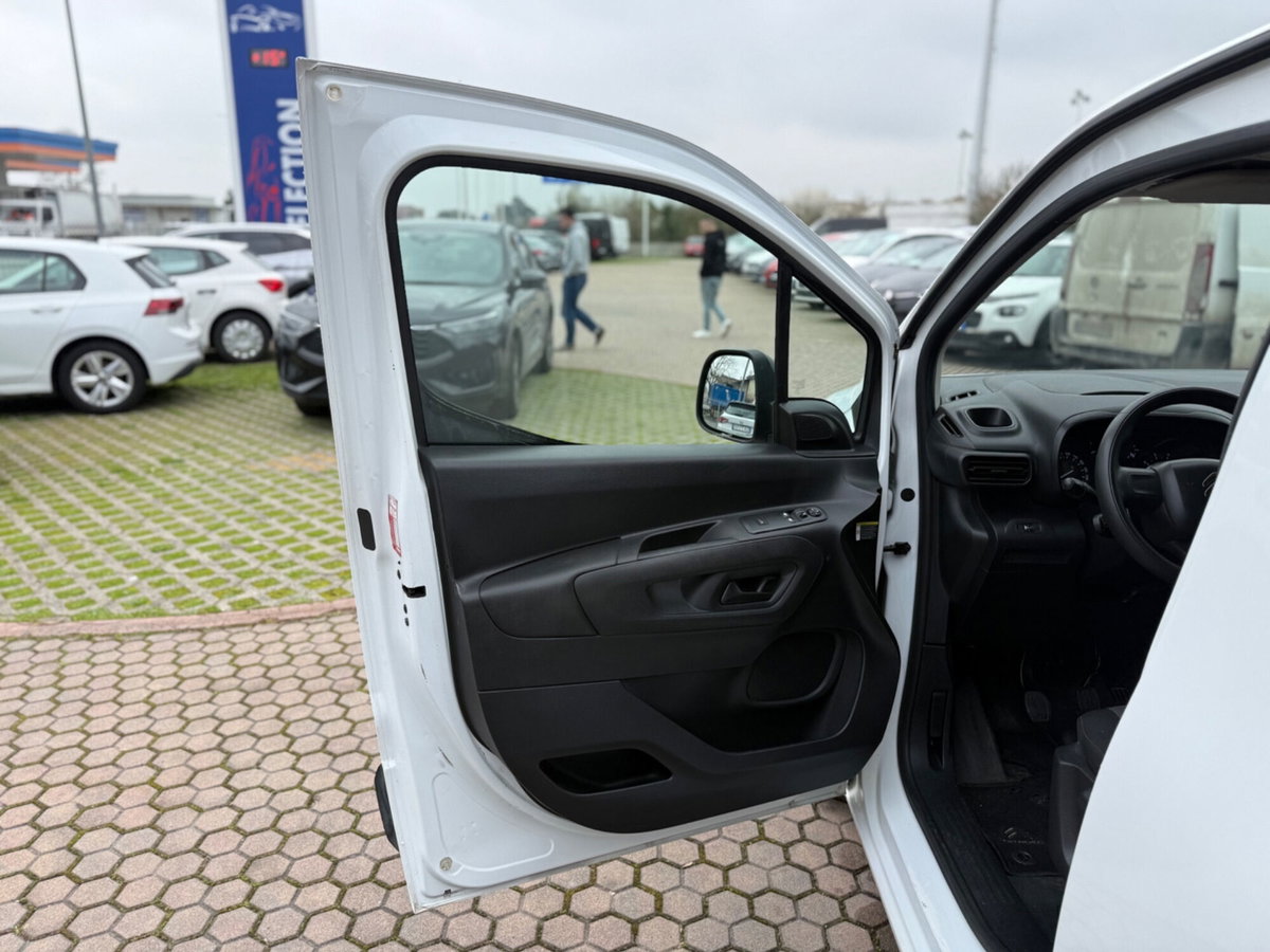 Citroen Berlingo Furgone BlueHDi 100 Van M Club (15)