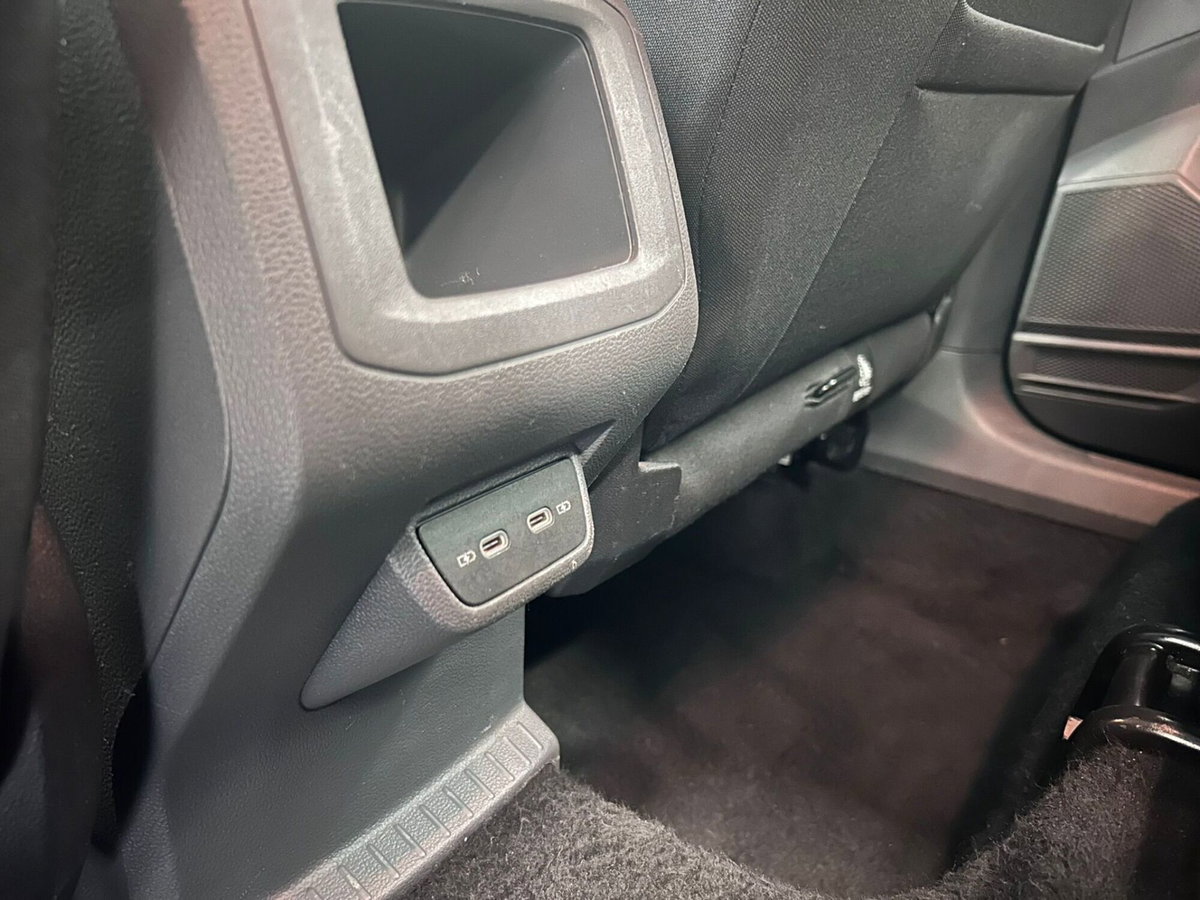 Volkswagen T-Cross 1.0 TSI 110 CV DSG Style (9)