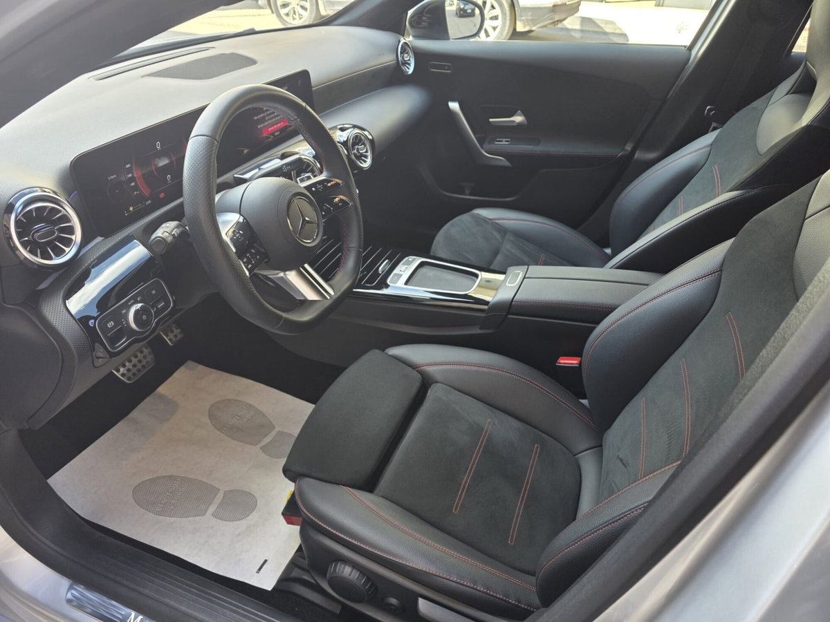 Mercedes-Benz Classe A 180 d Automatic Premium (11)