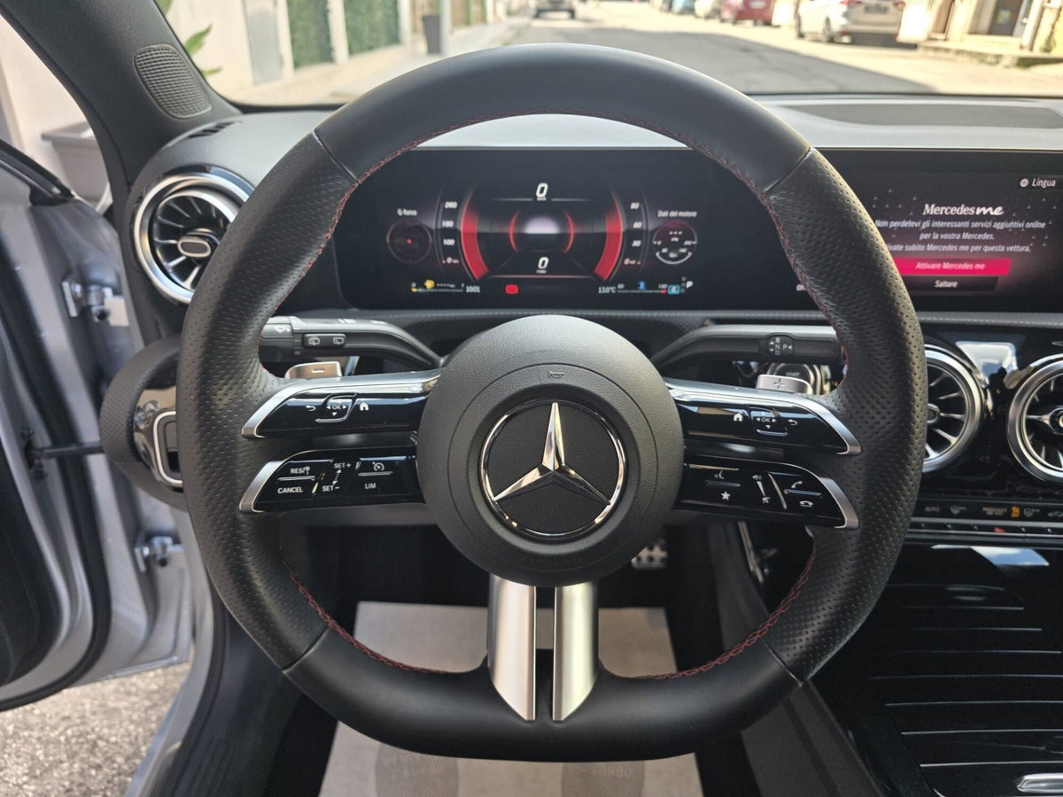 Mercedes-Benz Classe A 180 d Automatic Premium (13)