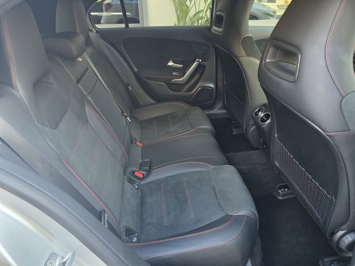 Mercedes-Benz Classe A 180 d Automatic Premium (17)