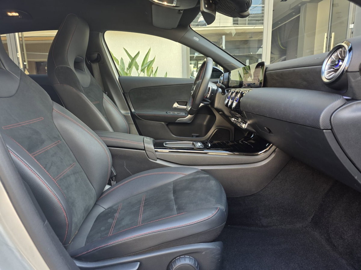 Mercedes-Benz Classe A 180 d Automatic Premium (18)