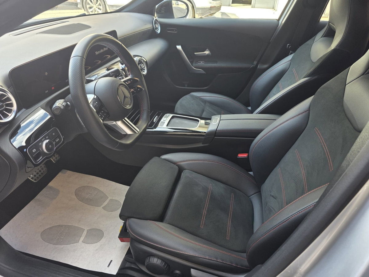 Mercedes-Benz Classe A 180 d Automatic Premium (9)