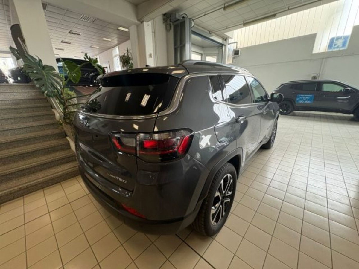 Jeep Compass 1.3 T4 190CV PHEV AT6 4xe Limited (2)