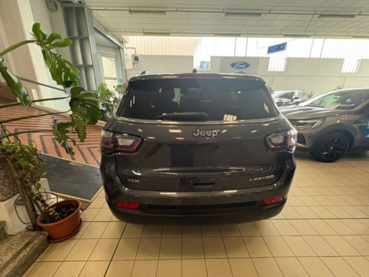Jeep Compass 1.3 T4 190CV PHEV AT6 4xe Limited (5)