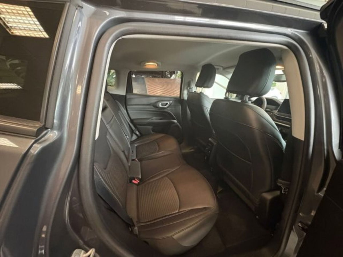 Jeep Compass 1.3 T4 190CV PHEV AT6 4xe Limited (7)