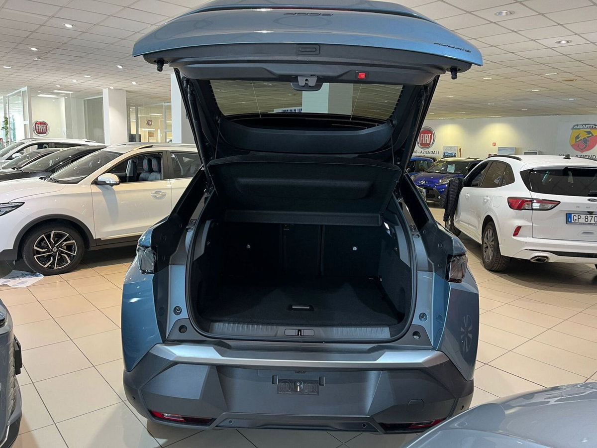 Peugeot 3008 1.2 hybrid GT Exclusive 145cv e-dcs6 (10)