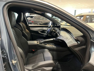 Peugeot 3008 1.2 hybrid GT Exclusive 145cv e-dcs6 (15)