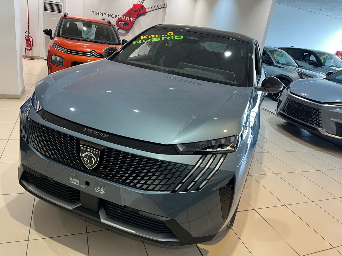 Peugeot 3008 1.2 hybrid GT Exclusive 145cv e-dcs6 (2)
