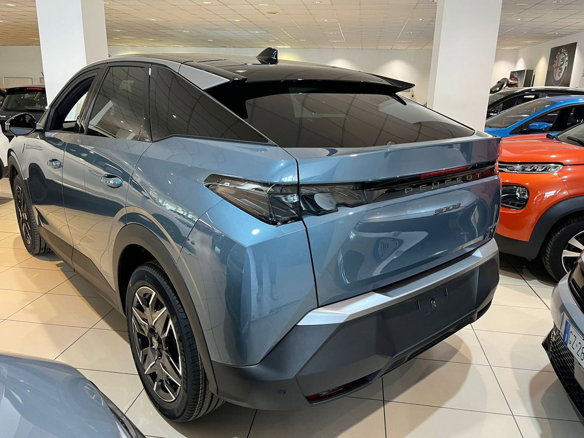 Peugeot 3008 1.2 hybrid GT Exclusive 145cv e-dcs6 (8)