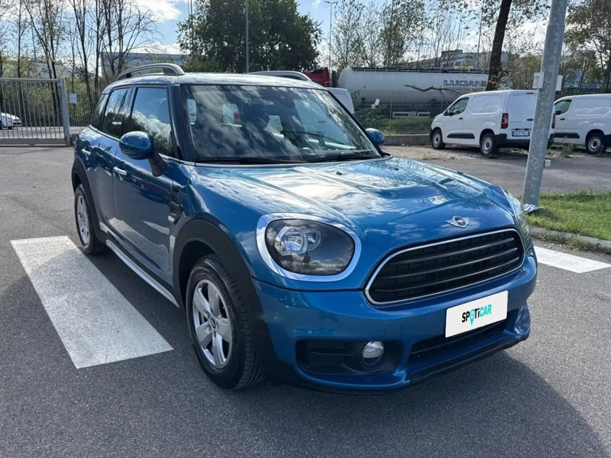 MINI Mini Countryman 2.0 Cooper D Essential Countryman (2)