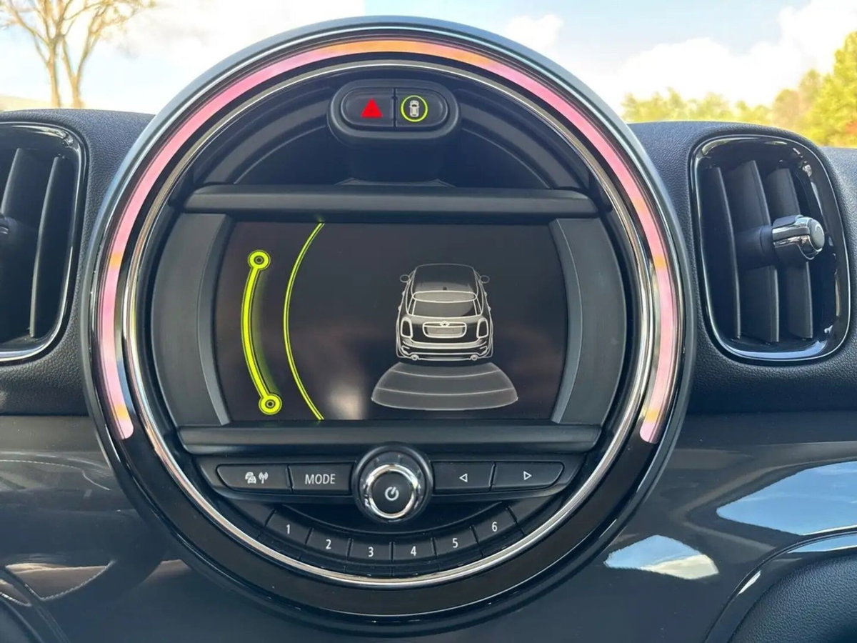 MINI Mini Countryman 2.0 Cooper D Essential Countryman (5)