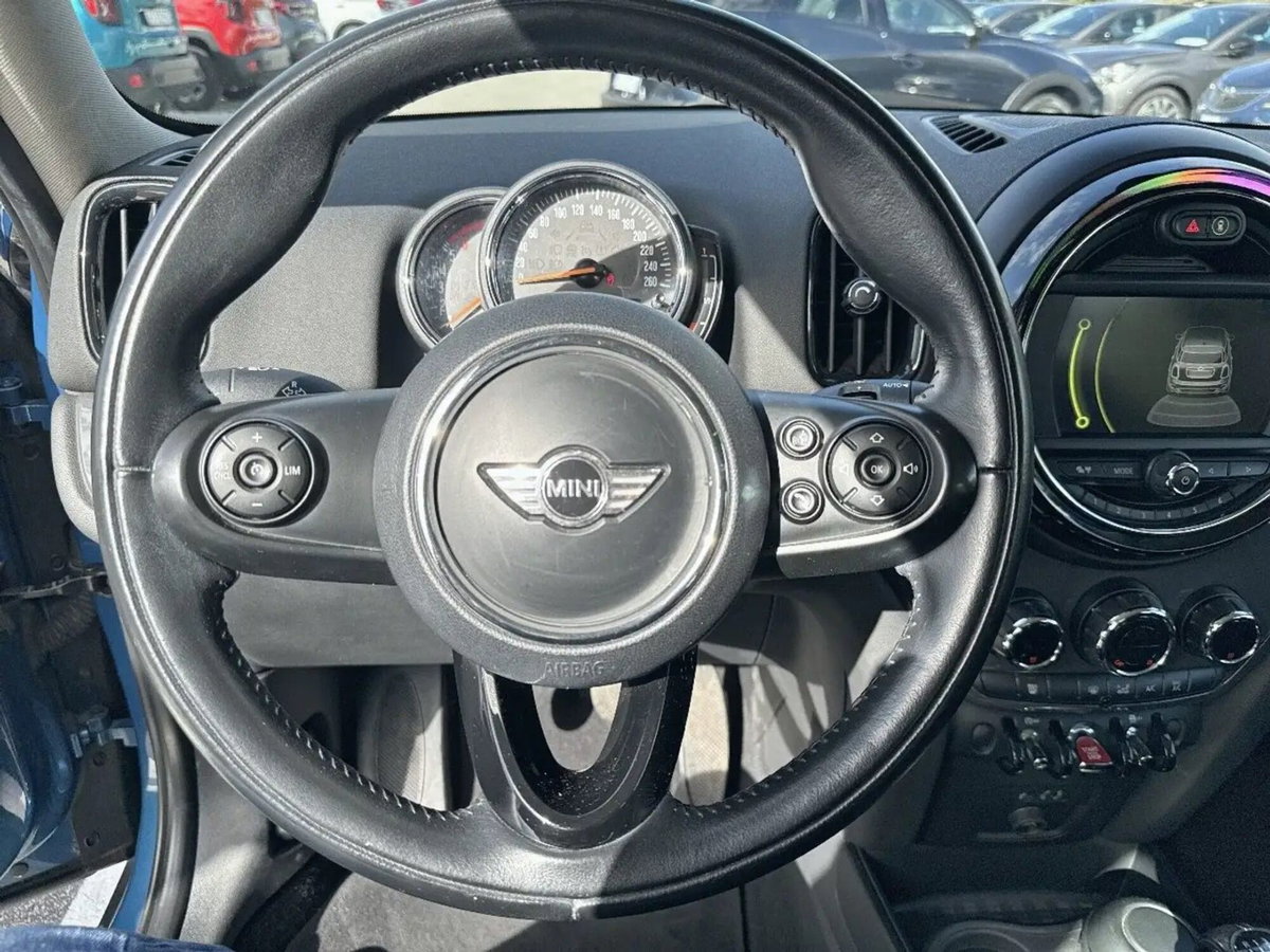 MINI Mini Countryman 2.0 Cooper D Essential Countryman (7)