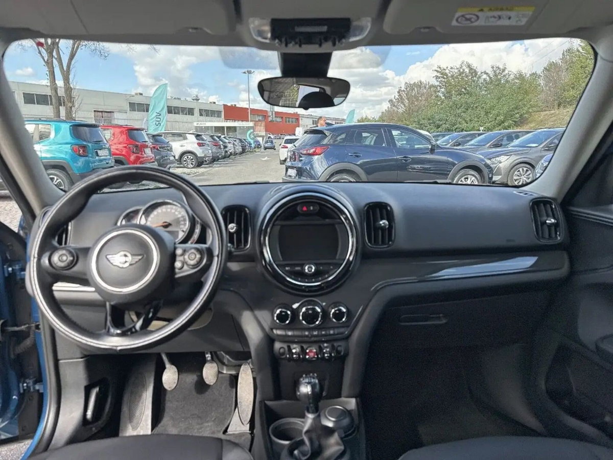 MINI Mini Countryman 2.0 Cooper D Essential Countryman (9)