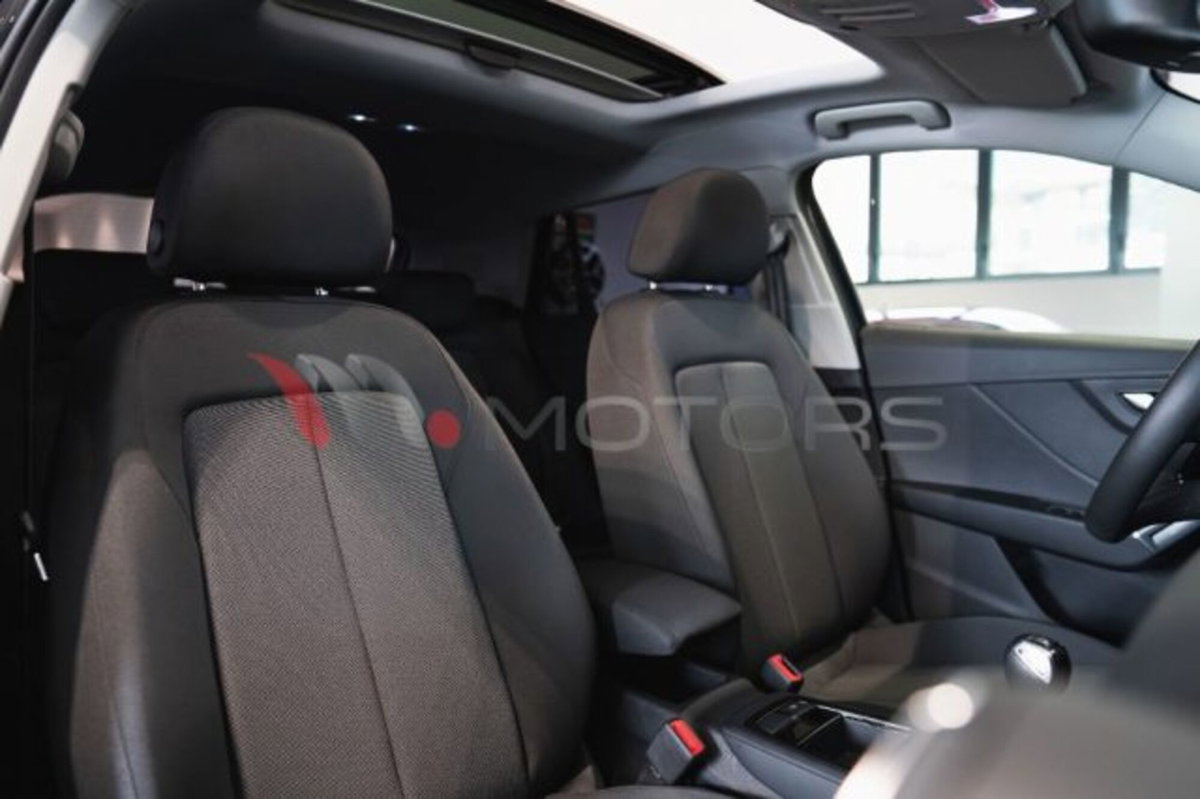 Audi Q2 30 2.0 tdi Identity Black (12)