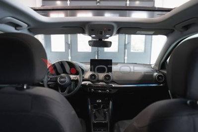 Audi Q2 30 2.0 tdi Identity Black (13)
