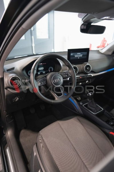 Audi Q2 30 2.0 tdi Identity Black (15)