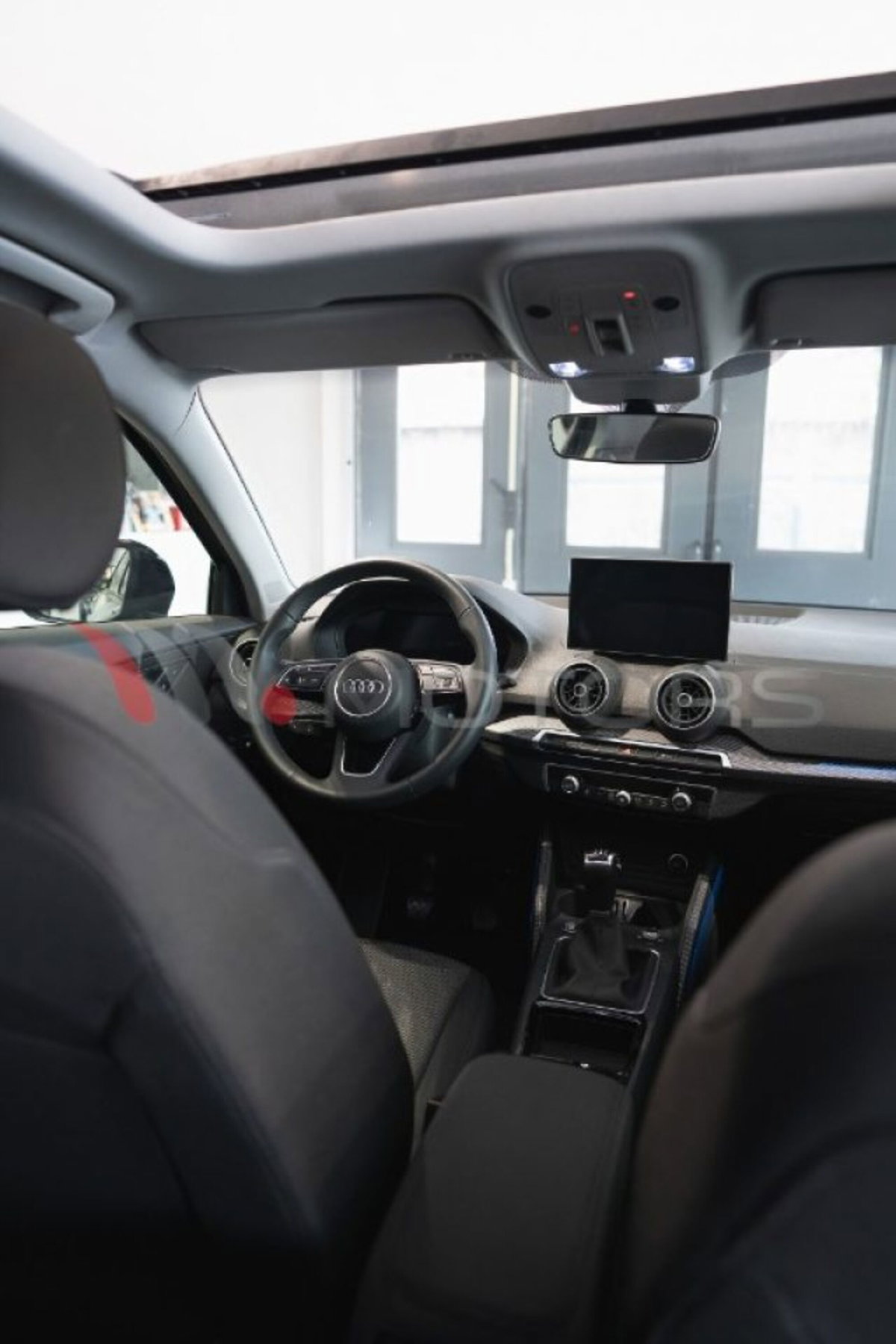 Audi Q2 30 2.0 tdi Identity Black (17)
