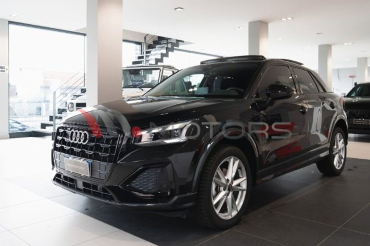 Audi Q2 30 2.0 tdi Identity Black (3)