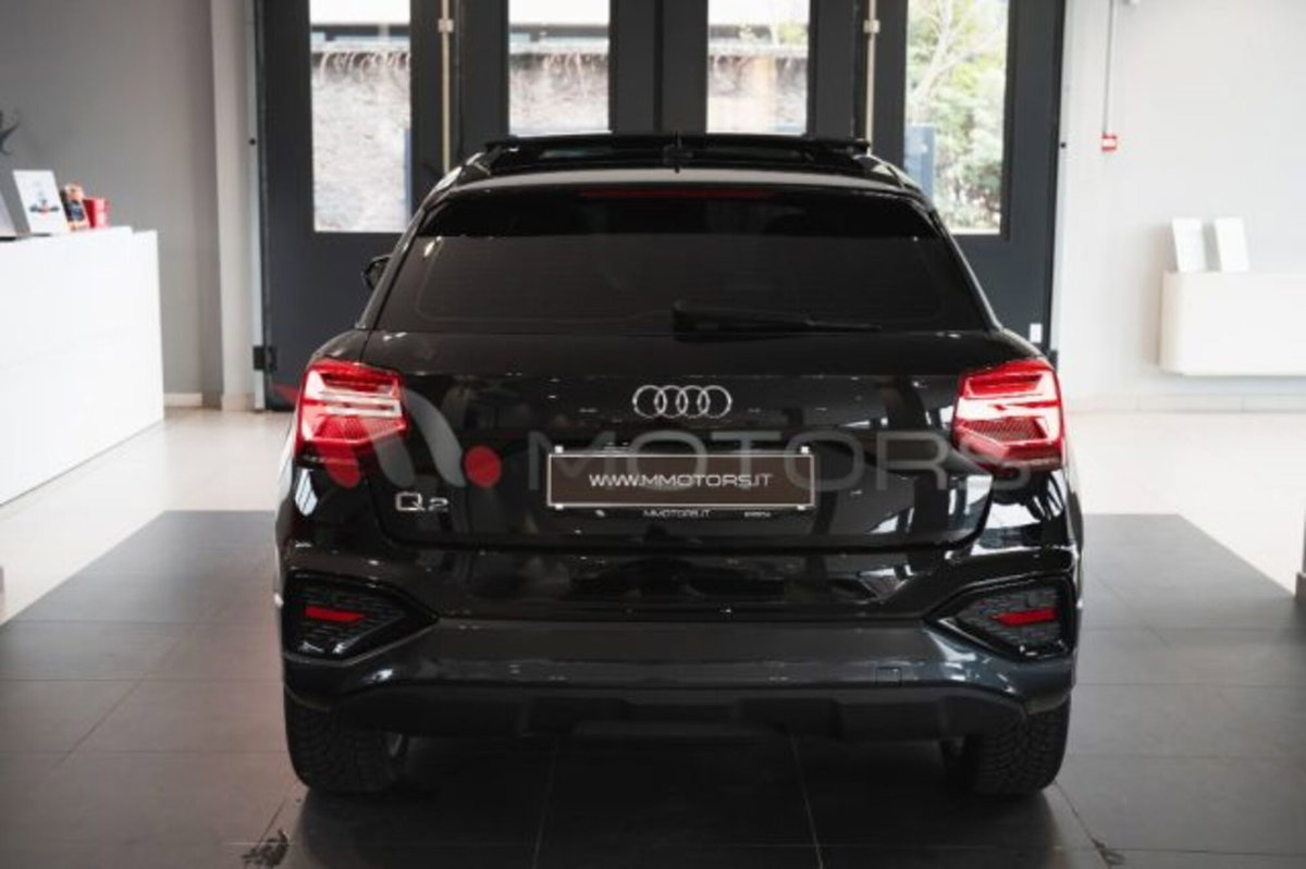 Audi Q2 30 2.0 tdi Identity Black (5)