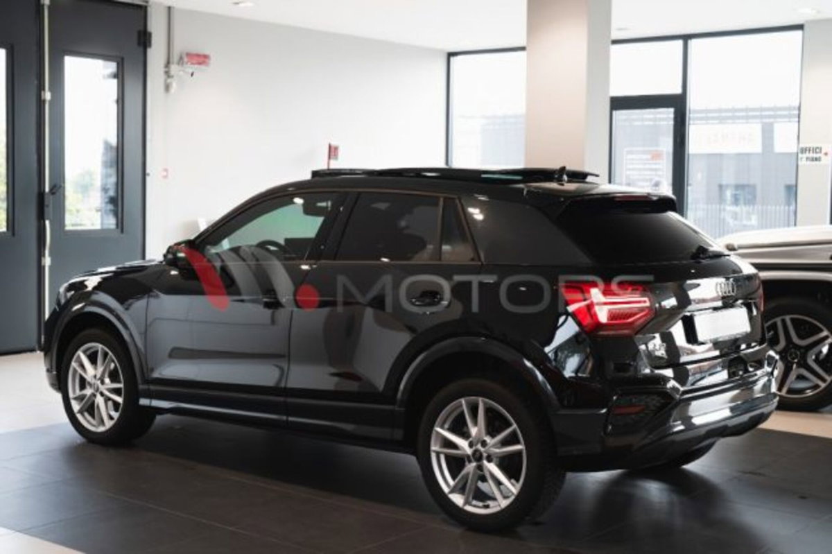 Audi Q2 30 2.0 tdi Identity Black (6)