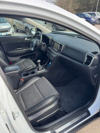 Kia Sportage 1.7 CRDI 2WD Cool (8)