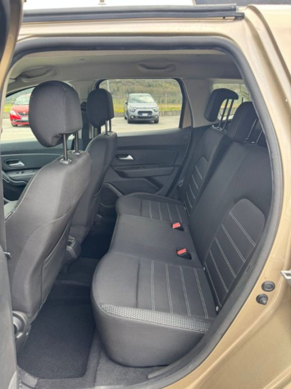 Dacia Duster 1.5 Blue dCi 8V 115 CV 4x2 Prestige (11)