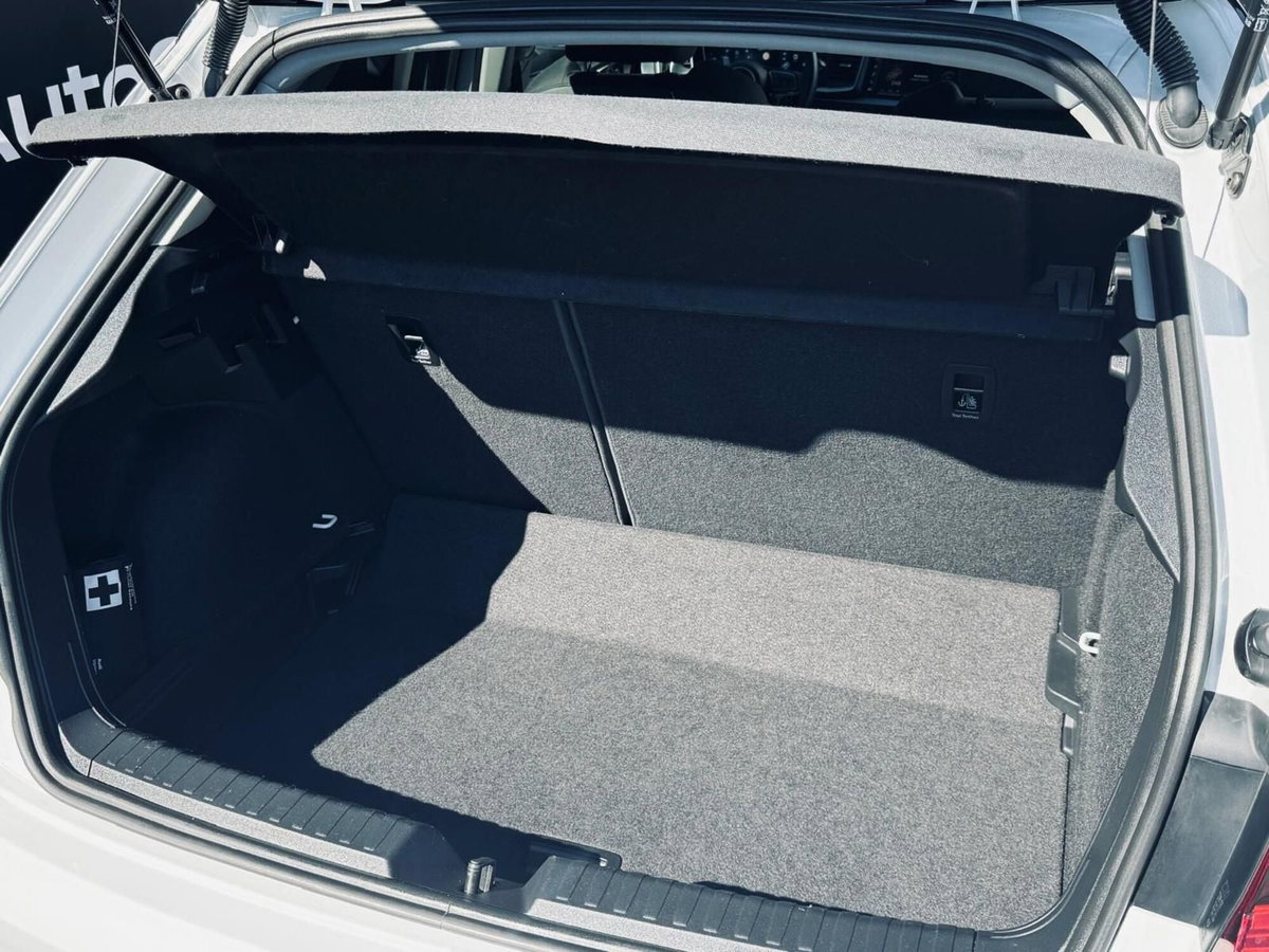 Audi A1 Sportback 30 TFSI Identity Black (11)