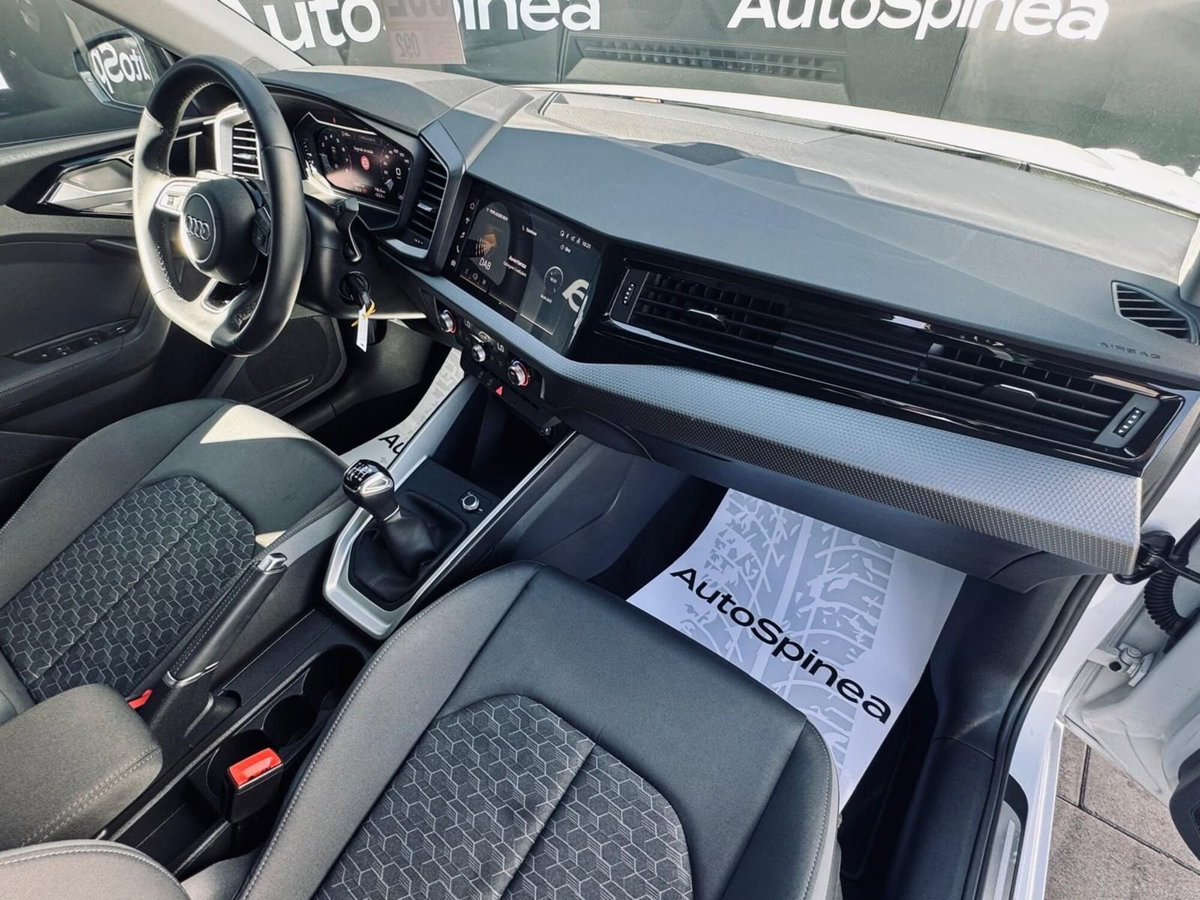 Audi A1 Sportback 30 TFSI Identity Black (12)