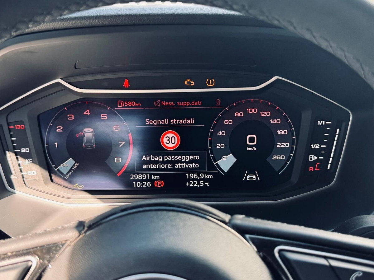 Audi A1 Sportback 30 TFSI Identity Black (8)