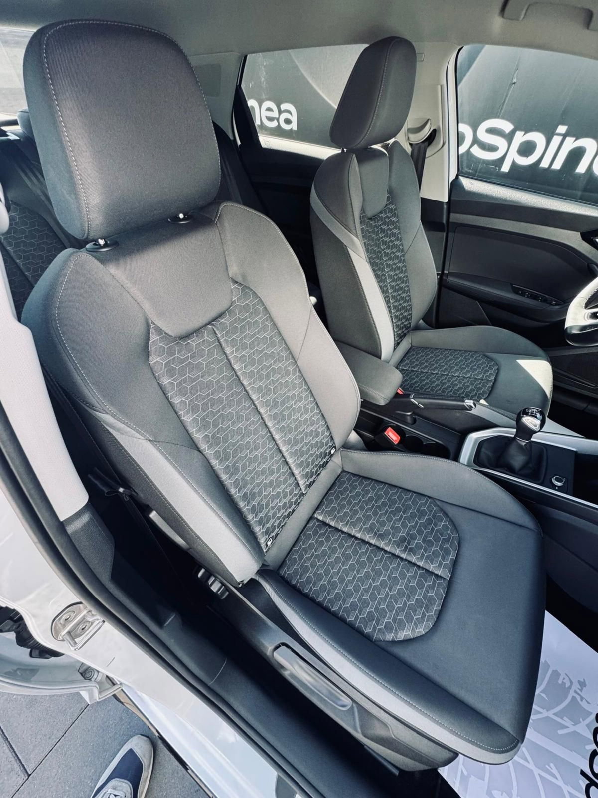Audi A1 Sportback 30 TFSI Identity Black (9)