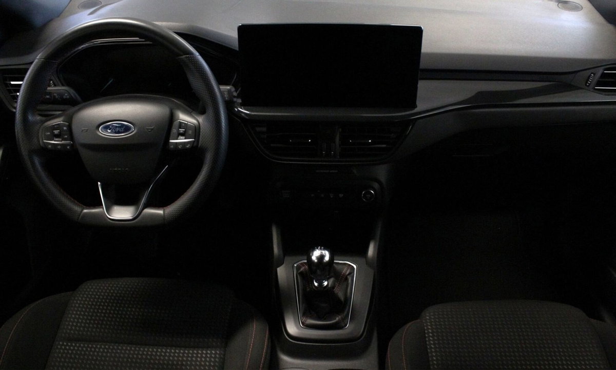 Ford Focus Station Wagon 1.0 EcoBoost Hybrid 125 CV SW ST-Line (12)