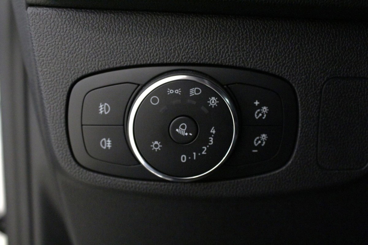 Ford Focus Station Wagon 1.0 EcoBoost Hybrid 125 CV SW ST-Line (14)