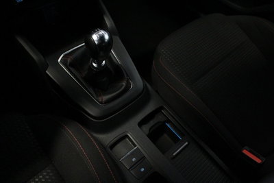 Ford Focus Station Wagon 1.0 EcoBoost Hybrid 125 CV SW ST-Line (16)