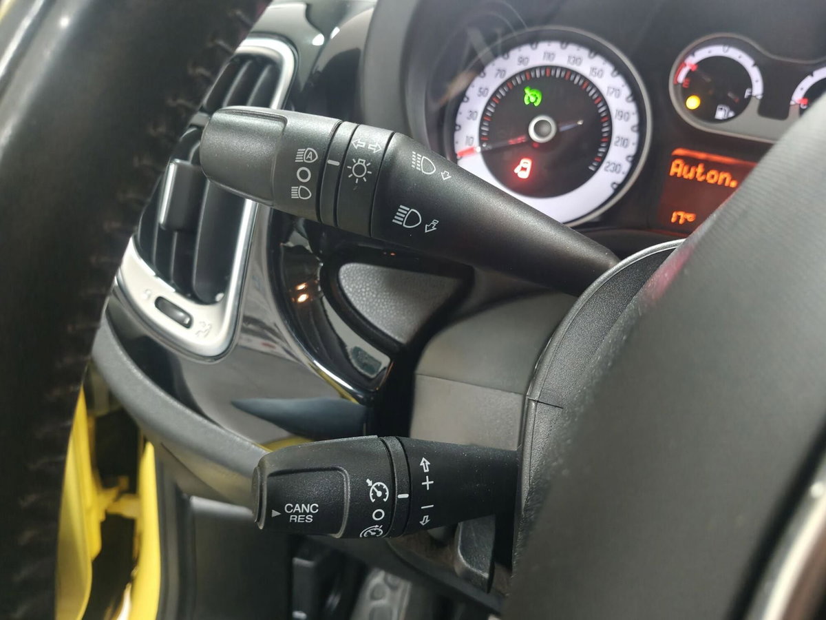 Fiat 500L 1.6 Multijet 120 CV Trekking (11)
