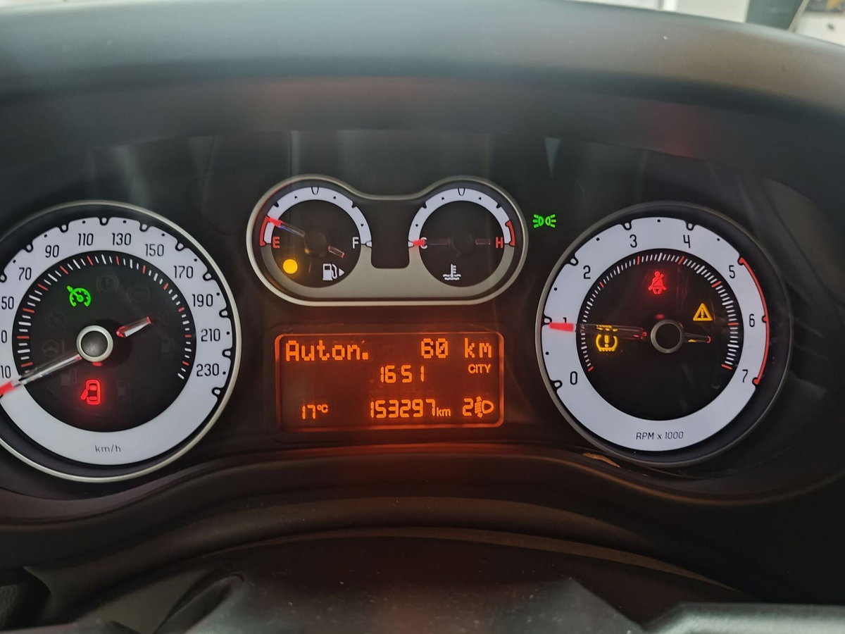 Fiat 500L 1.6 Multijet 120 CV Trekking (6)