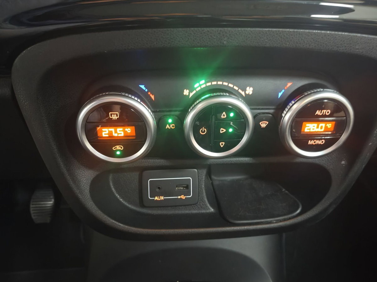 Fiat 500L 1.6 Multijet 120 CV Trekking (8)