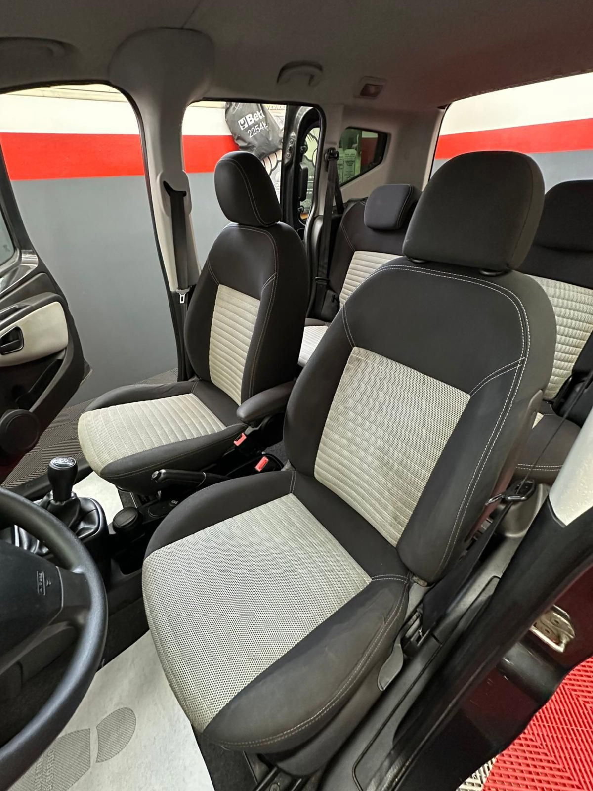 Fiat Qubo 1.3 MJT 75 CV Trekking (19)