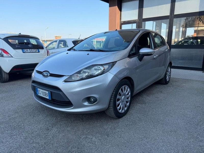 Ford Fiesta 1.4 TDCi 70CV 5 porte Titanium